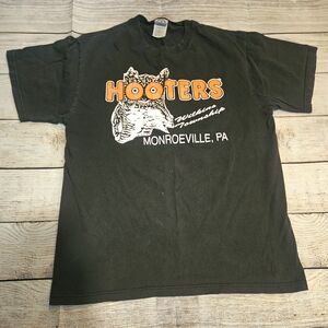 Black Hooters Graphic T-Shirt